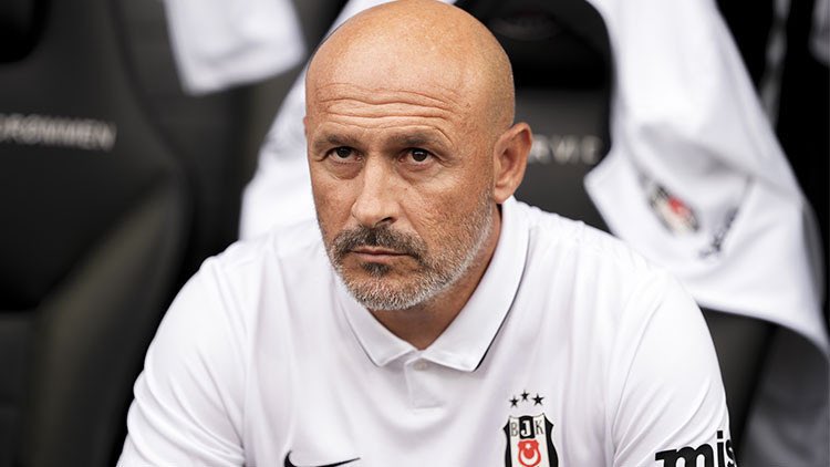Fener_cityHQ's tweet photo. “Ligi bilen hoca” kavramınızın a*mına koydu.

Taptığınız, ilah ettiğiniz İsmail hocanıza futbol dersi verdi.

Şimdi bunları yazıyorum diye beni de BJK’li ilan edersiniz. Çok da s2kimdeydi.

Yok muydu Avrupa’da şöyle bir hoca bulup getirecek vizyonunuz?

Camia evladıymış, 99 puanmış…

99 puanı da s2kim.