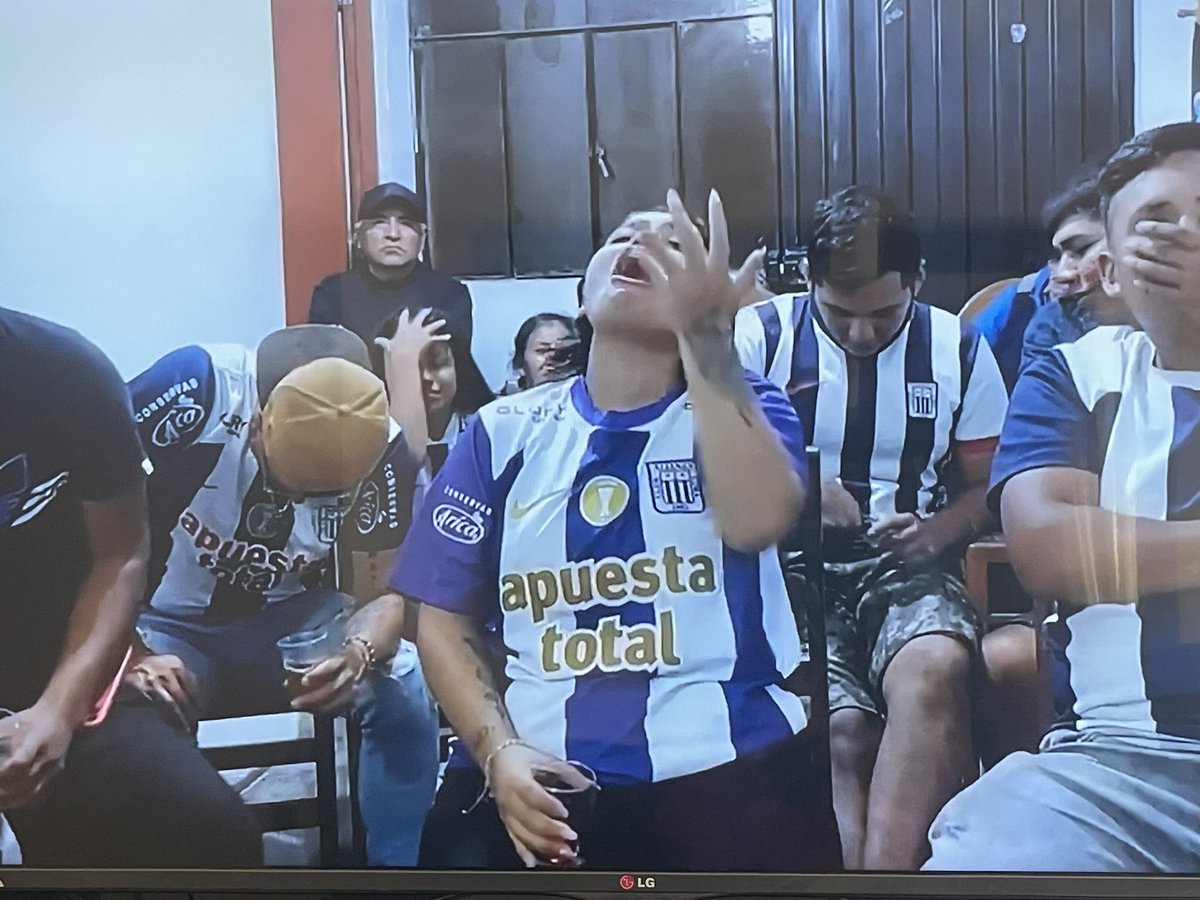 100puragarra's tweet photo. @redalianza @LibertadoresFEM Jajajjajajajajajajaj https://t.co/8jufGXlyfZ