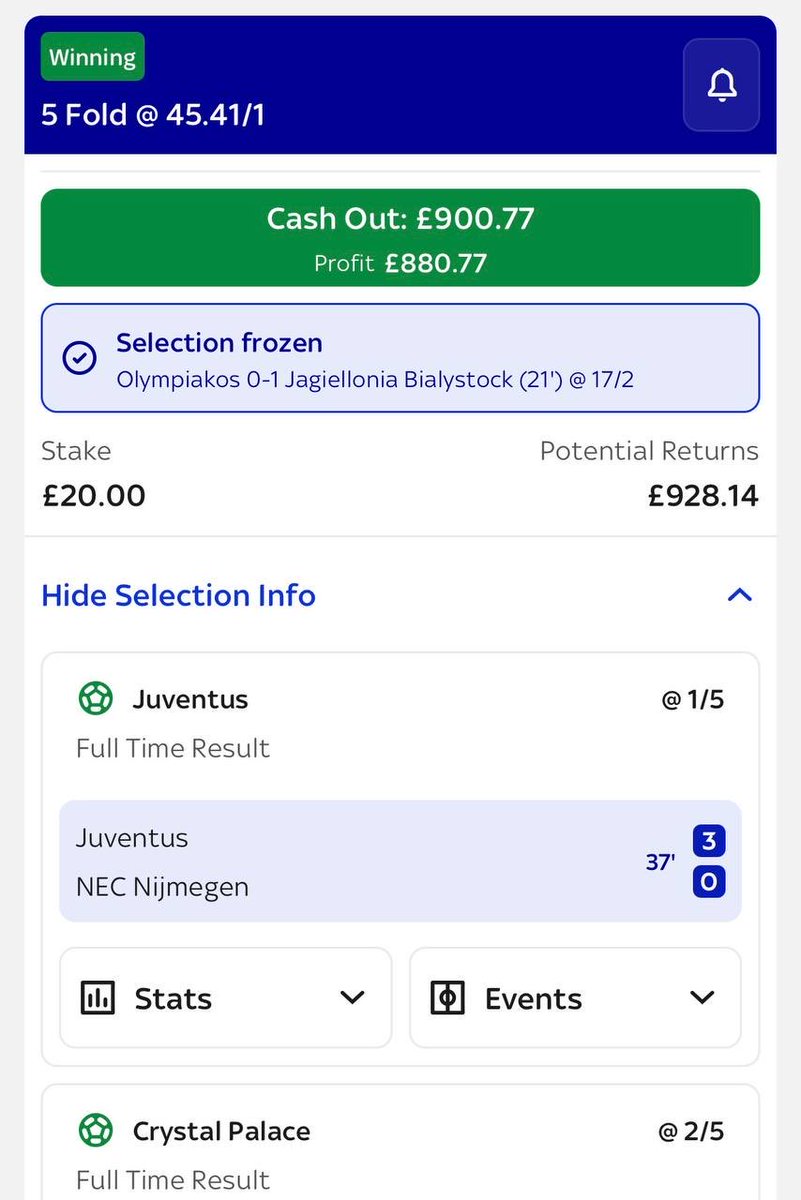 FreezeTheACCA's tweet photo. European nights are back 😍 https://t.co/keWp8TqCOB