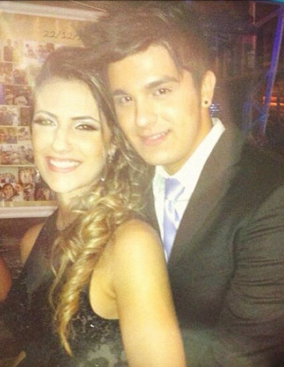 recadolr's tweet photo. amo muito a skin deles em casamentos https://t.co/qnzWqWztrD