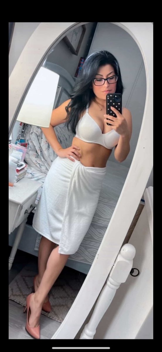 yaneth97_'s tweet photo. Ready to play apex #latina #fit #sexy #gamergirl #body https://t.co/JuqcnxFD6z