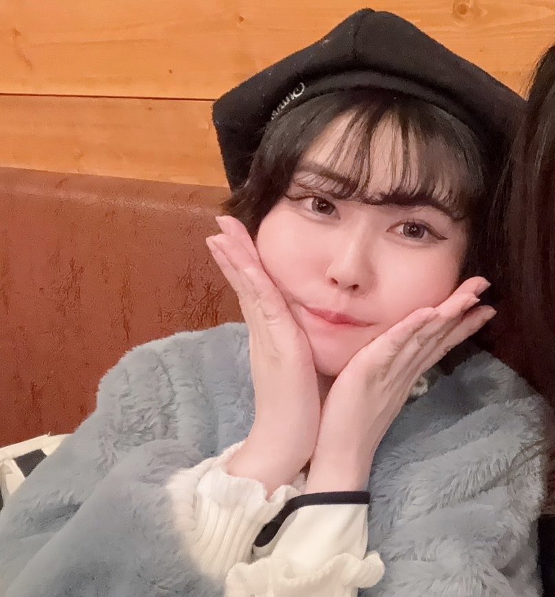 yuki_burlesque's tweet photo. ちょっと前に友達と遊びに行った時の画像💙

ノーマル→メガ��→事故画です💧

ゆきはたぶんかなりいつも写真で大事故画を生み出し続けている……w

オーディションではいつ撮られてもバリ決まってる顔で頑張ります☃️❄️⋆.˚ https://t.co/COBvDlTMzC