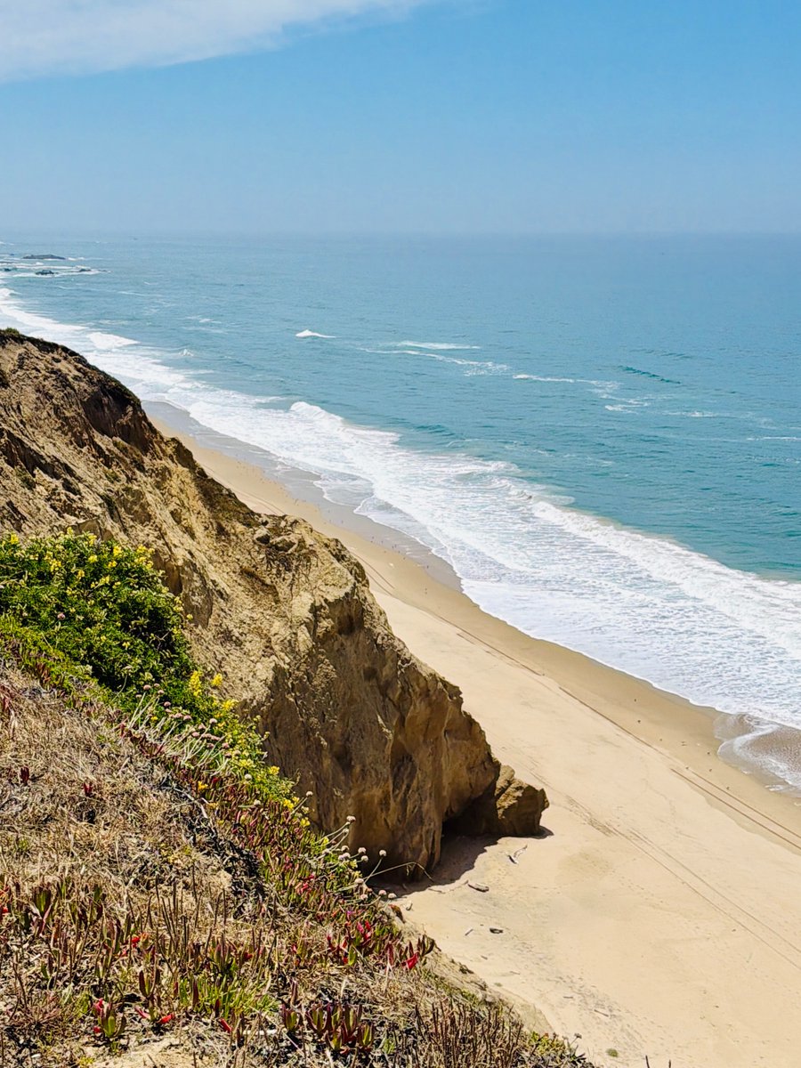 emilyrobinbts1's tweet photo. Scenic drive along the Pacific Coast Highway. https://t.co/ionwz53tqJ