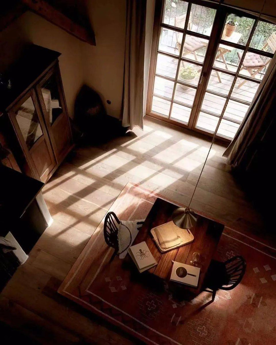 silkq873376's tweet photo. Tired of cluttered stuff Dig out those old books, mugs or tools you don’t use—donate them or pass to friends for a cozy, clean space. https://t.co/ydxGF5IZxp