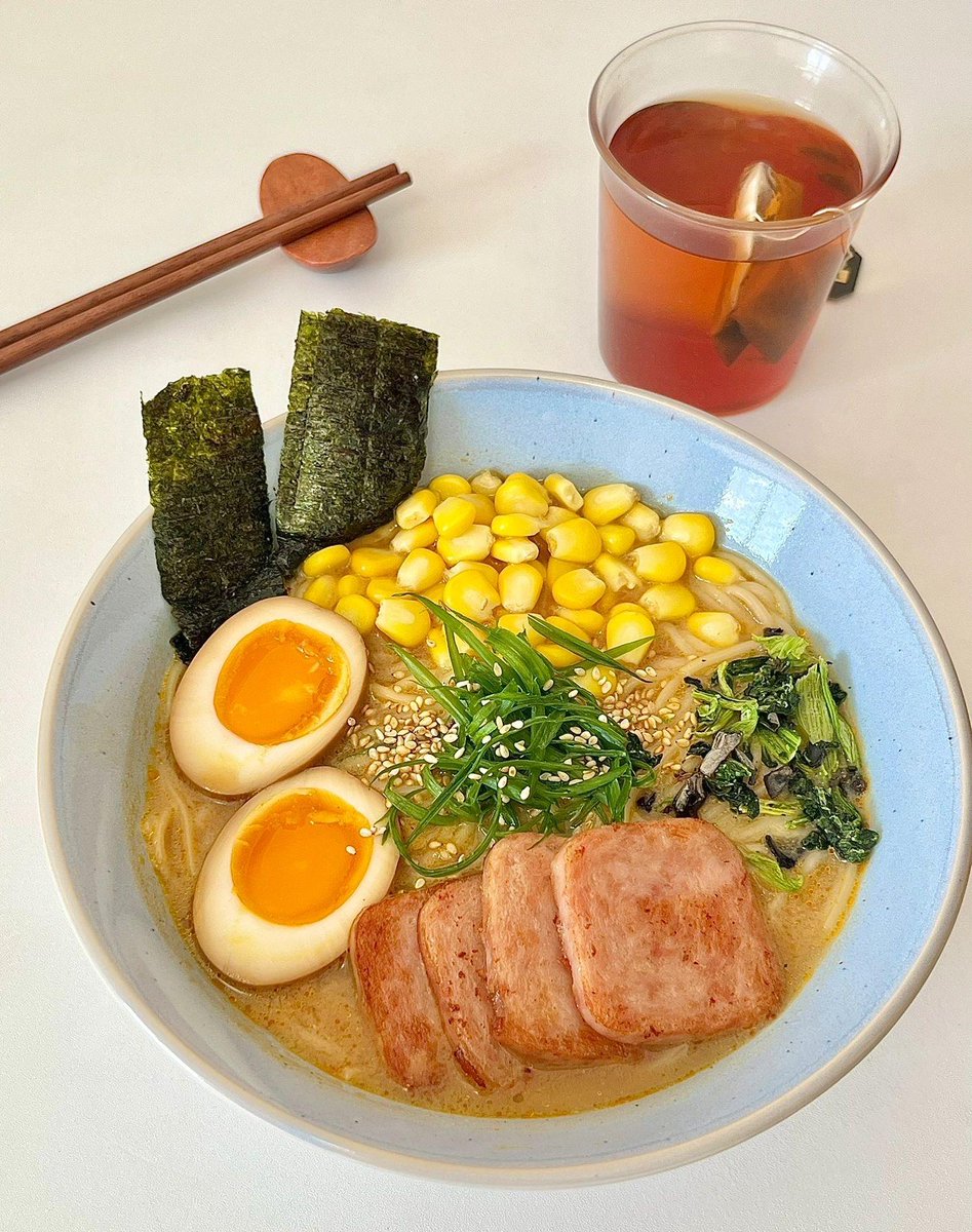 mjy0529's tweet photo. Just found the coziest hole-in-the-wall ramen spot in Chinatown! The tonkotsu broth is so rich, noodles perfectly al dente, and the soft-boiled egg oozes dreamy goodness. 10/10, will come back this weekend! https://t.co/CduABkhHYP