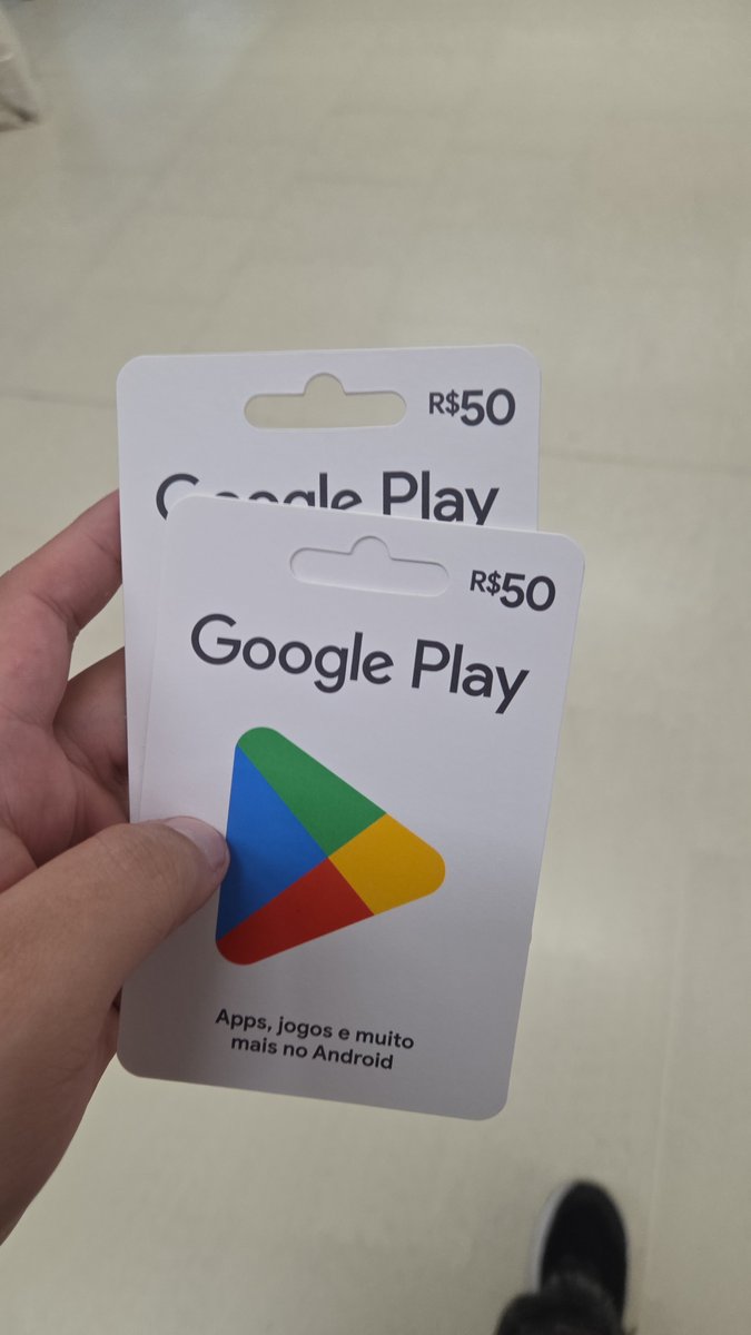 takakaranumuru's tweet photo. Fui no app do vale refeição 
Comprei um gift card de 100 reais do Carrefour usando VR
Fui no Carrefour e comprei 2 gift card da Google play de 50 pq não tinha de 100
Comprei 4500 vbucks saindo por 25 reais do meu bolso pq VR não é dinheiro 

Pacotão kingdom hearts me aguarda https://t.co/v7fA7LpObb