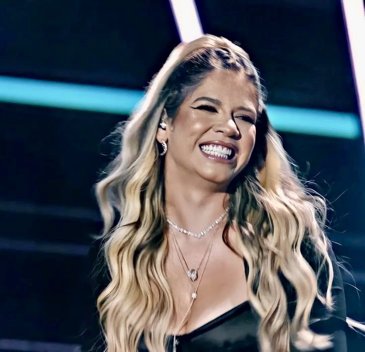 decretosmarilia's tweet photo. Apesar de todos dizerem que você está em um lugar melhor, no melhor céu que existe, eu me pergunto todos os dias sobre como você está. Onde você está. Se você está feliz. Se você está em paz. Se você sente a nossa falta como a gente sente a sua.. https://t.co/d78RCtTxDi