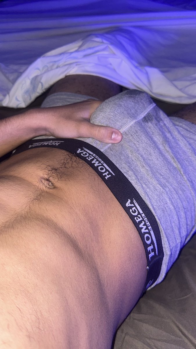 Master_italian0's tweet photo. Ti piacciono i boxer grigi o preferisci un altro colore?
A me piace il grigio🐷 https://t.co/ik3EJUf7Zx