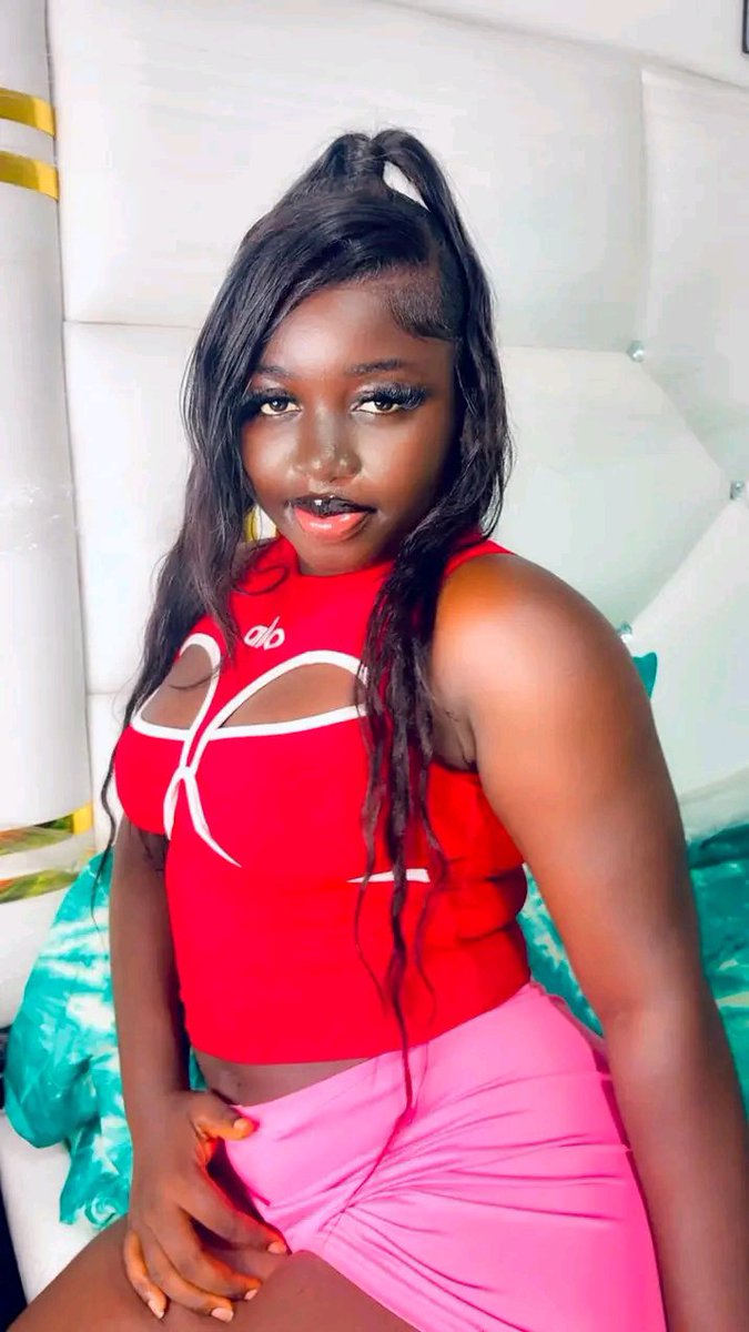 Victoria_Momolu's tweet photo. If not wickedness why opportunity should come but Once….
Dark skin gal #CEO
Koko🌸 https://t.co/gy0LCSK8OC