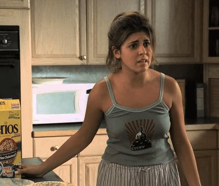 TheSeriesFeed's tweet photo. Meadow’s devolution over the series is easily one of the most tragic arcs in the show.

Early on, she feels like the one Soprano who might actually break the cycle. Sure, she's a spoiled teenager, but she has real principles, wanting to be a doctor or work with immigrants. She's also the only one willing to hold a mirror up to Tony, like boldly asking him if he's in the Mafia or refusing to drive Davey Scatino's daughter's car because she knows it came from blood money.

But Jackie Jr.’s death breaks her. Deep down, she knows Tony's world killed him. Because that truth is too horrifying to live with, she completely detours into Carmela-style denial, forcing herself to believe the "drug dealers did it" lie. We see occasional sparks of her old conscience like her breakdown after the wake and the "Listen to Mr. Mob Boss" line but they fade away.

By the finale, her transformation into a mob apologist is just depressing. She drives Finn away by weaponizing pseudo-intellectual excuses about the "poverty of the Mezzogiorno" to justify mob violence. Then she hooks up with Patrick Parisi and pivots her entire legal career toward defending the exact system she used to despise. She went from the family's brightest hope to a future mob lawyer.

#TheSopranos #MeadowSoprano #TonySoprano