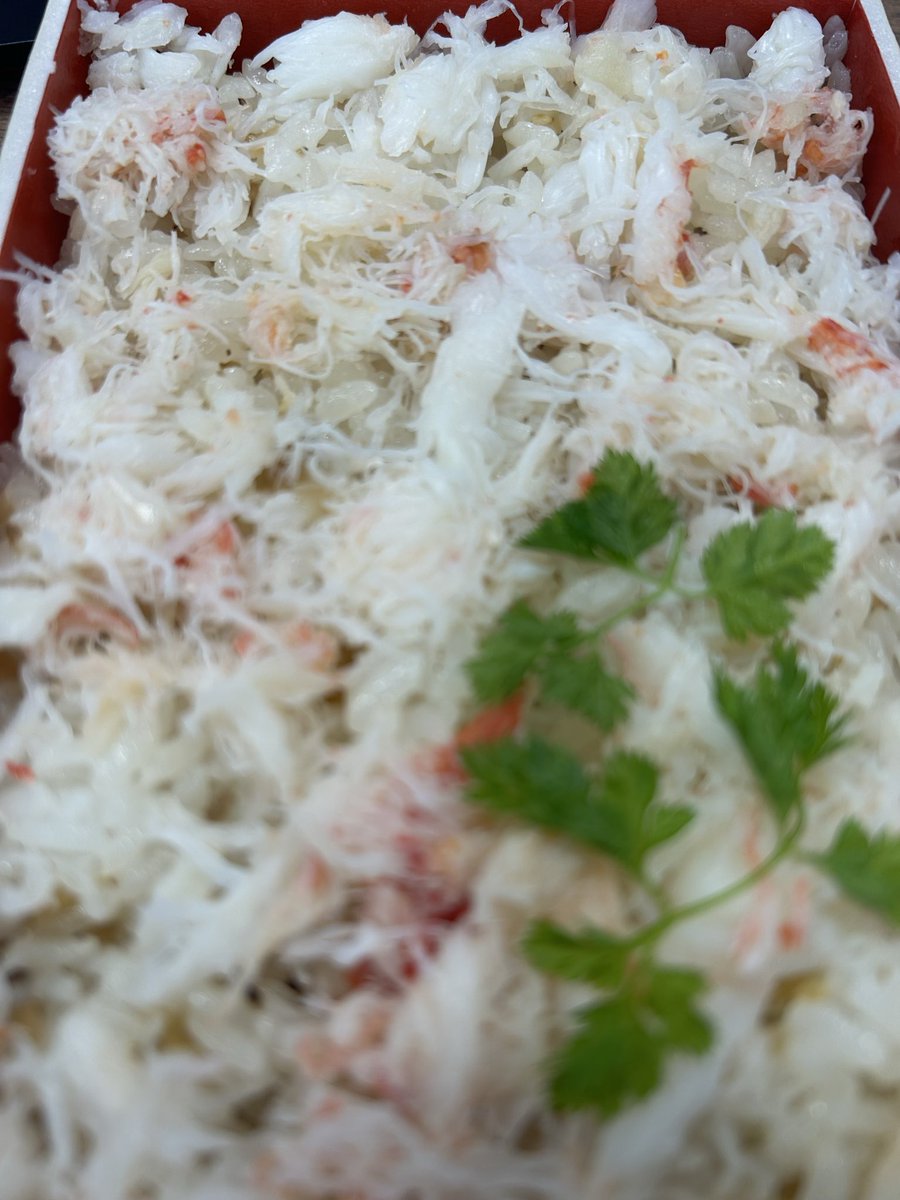 yoshitaka628's tweet photo. カニのお弁当🦀😋 https://t.co/ryd34ro3vV