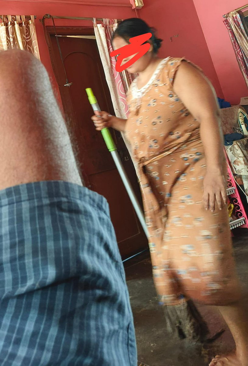 behenkadeewan's tweet photo. Can you guess my divorced muslim sister's boobs size? https://t.co/WNflTMwtcY