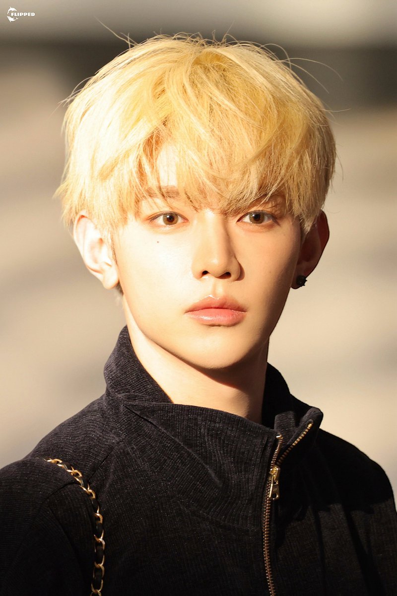 rainxhao's tweet photo. 영원히 사랑에 빠짐.. https://t.co/kGEwwkWcVs
