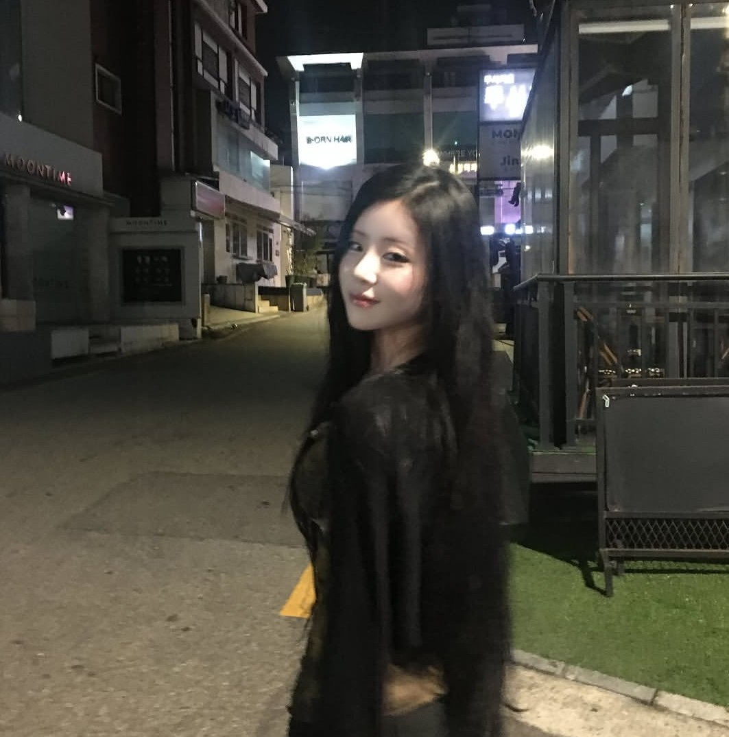 letargiamoderna's tweet photo. Oi ~ 🍻💐 https://t.co/P81gOfAYXr