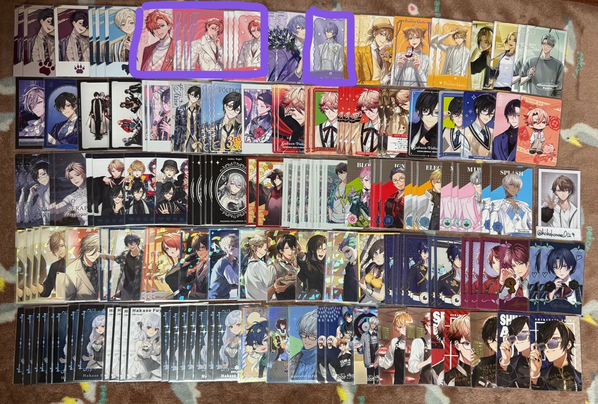 Bdx1H's tweet photo. @kokokooooo_0129 初めまして。検索より失礼いたします。
画像1のグッズを所持しているのですが、お借りした画像2の四角(紫)で囲ってあるグッズとの交換は可能でしょうか？
ご検討宜しくお願いいたします。 https://t.co/LT2FO6wdgc