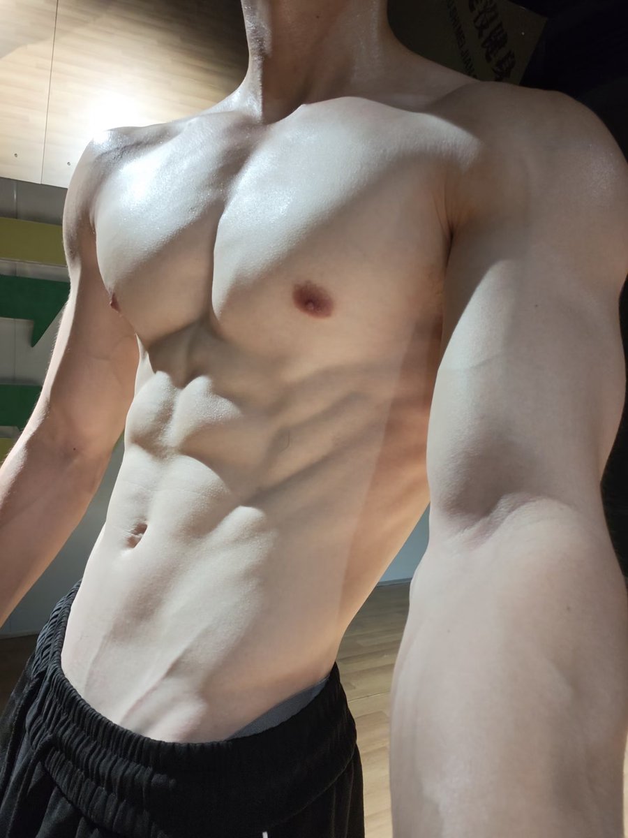 PhaseOnelxt's tweet photo. New friends > new followers. The fit pic is just a bonus. Say hi. 👋 https://t.co/wLEJKGnCq4