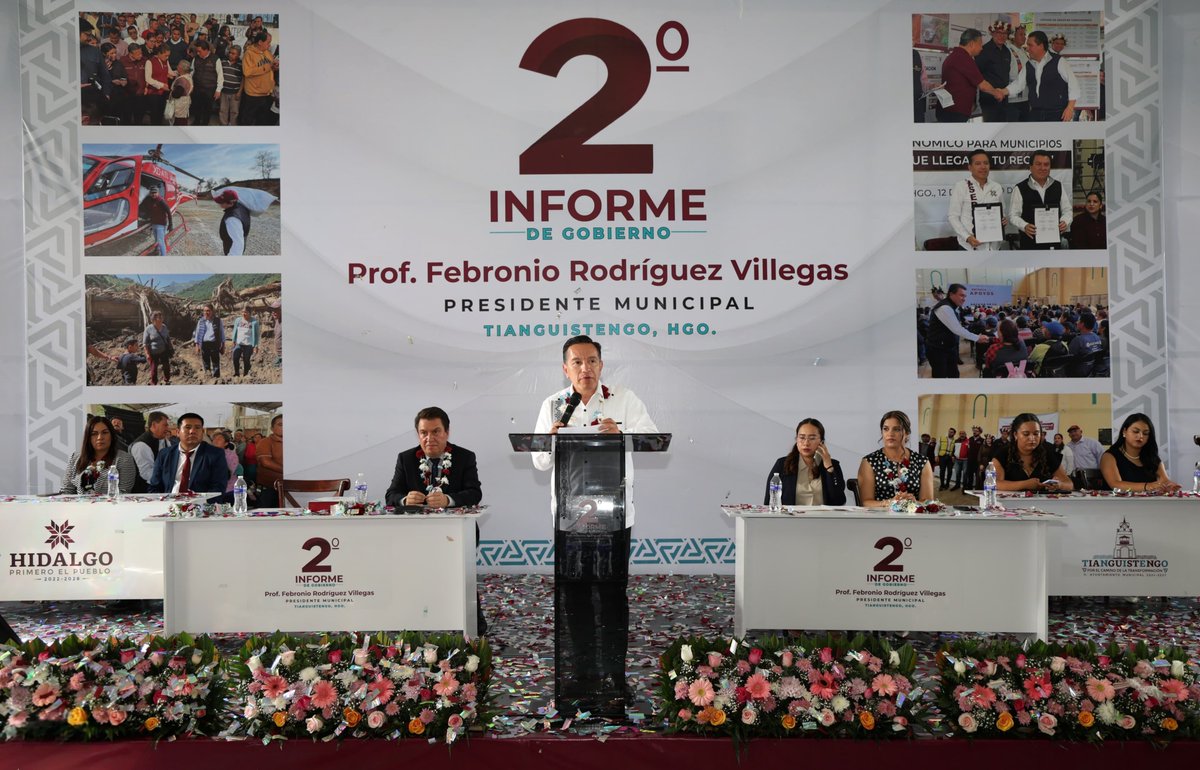 Sedeco_Hgo's tweet photo. En representación del gobernador, @juliomenchaca_, nuestro titular @CarlosHenkelE asistió al 2º Informe de Gobierno del presidente municipal de Tianguistengo, Febronio Rodríguez.
​Ante cientos de familias, se destacaron los avances alcanzados mediante la estrecha colaboración https://t.co/gWSvenjSv9