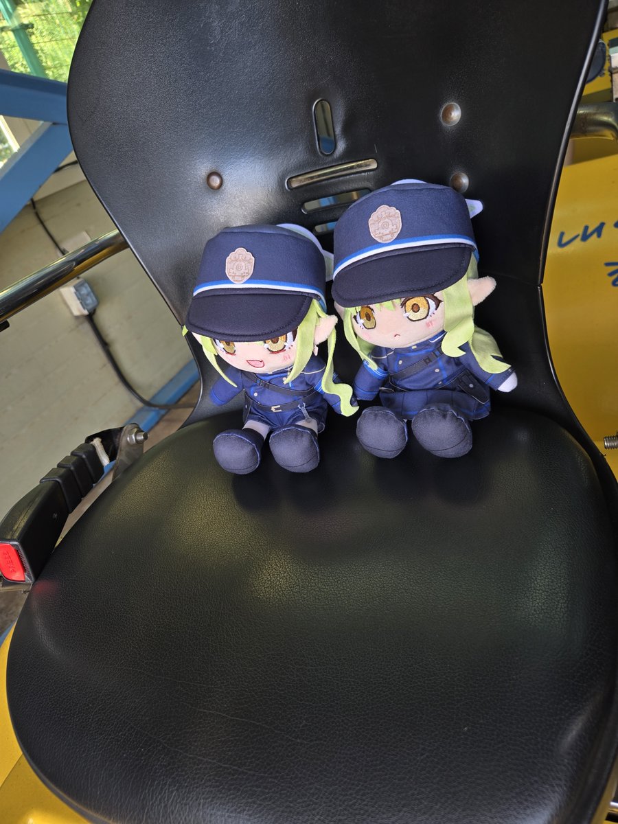 gii3009's tweet photo. 레일바이크~~~!
우리가 1착!
#ブルアカぬいぬい部 https://t.co/A54XNAExJn