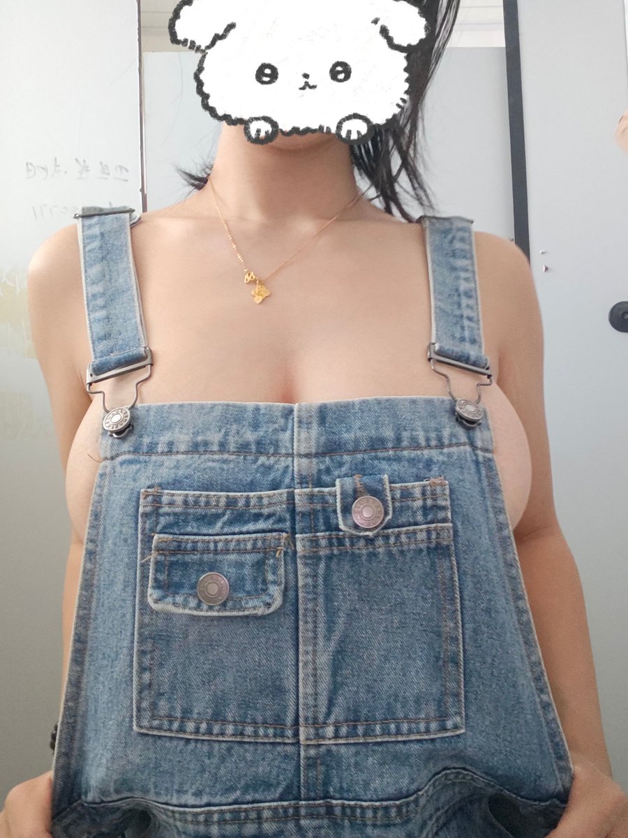jbbblqq's tweet photo. 爸爸突然的任务，带着激动的心情赶紧去卫生间打卡，完成任务的过程中小母狗骚穴的水一直止不住往下流呢 https://t.co/JAH26pFPjQ