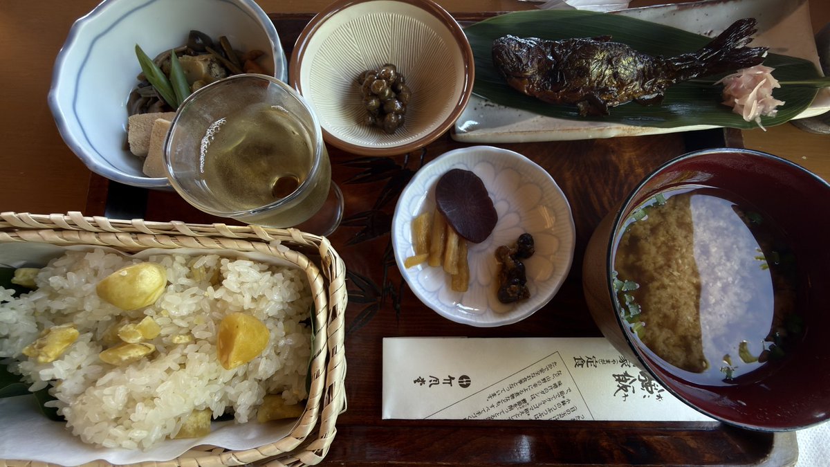 T_hiratin's tweet photo. 定期的に行く小布施
山家定食 https://t.co/GX4ZMLXzKc
