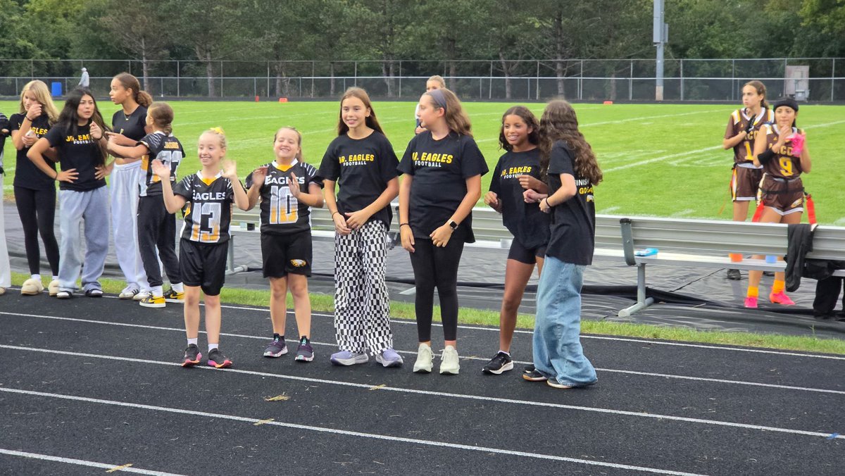 JHSFlagFootball's tweet photo. Great night tonight as we hosted our Jr Eagles Flag Football program and the girls bounced back with a win over Prairie Ridge. https://t.co/liM0KWy2VT