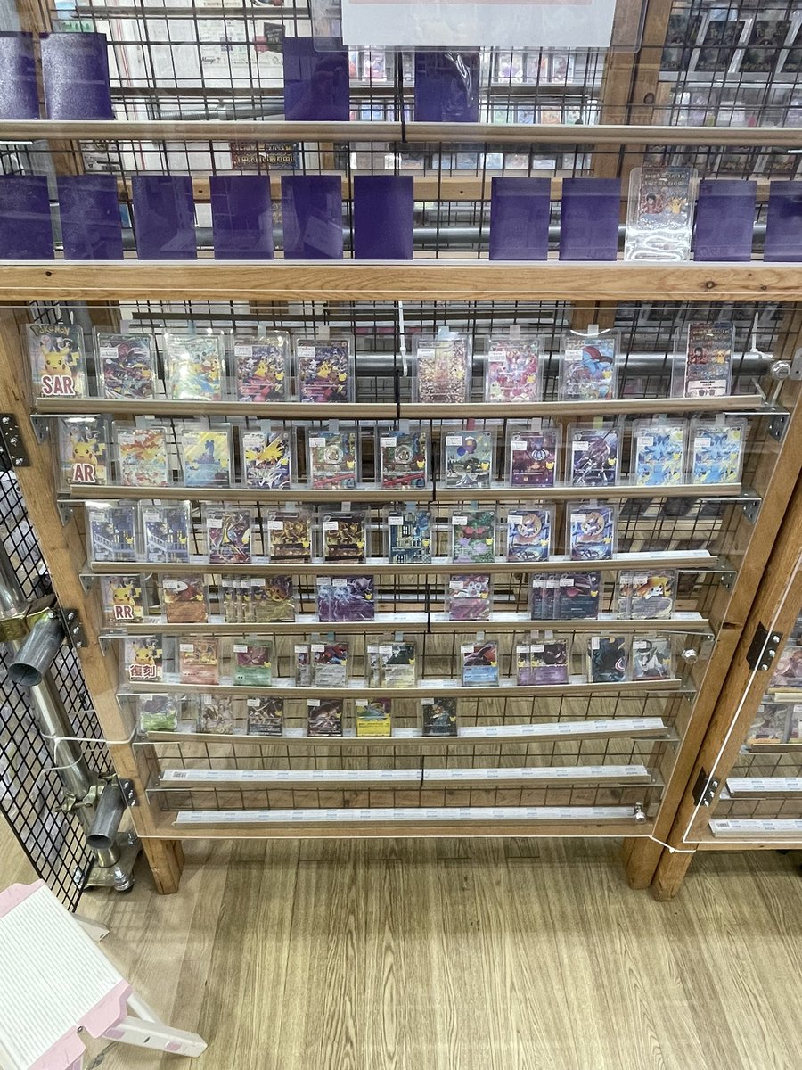 odintanba's tweet photo. ポケモンカード30th CELEBRATION
陳列完了しておりますー！
お求めやすい価格になっておりますので、
状態確認だけでも構いません！
ご来店お待ち致しております！🖐️
#ポケカ https://t.co/1Bqnt9Ph0L