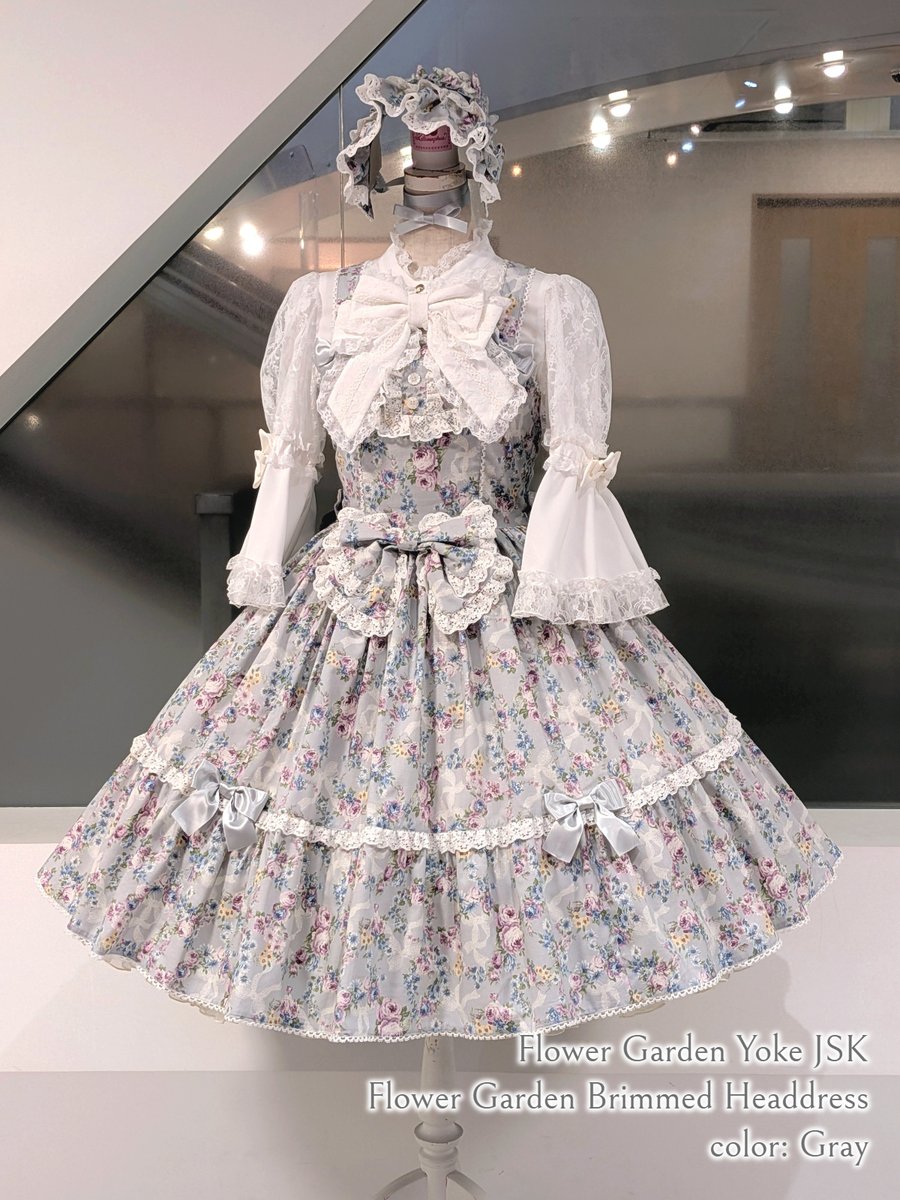 MetamorphoseEng's tweet photo. 💗🌼Pre-Order Now🌼💗
Flower Garden Yoke JSK
https://t.co/H0FQaUX7so

- Yoke JSK
- Brimmed Headdress

colors: Pink, Saxe Blue, Yellow, Gray

*Limited quantity
#floral #floraldress
#metamorphose #mtdf #Lolitafashion https://t.co/tkk2rb4peb