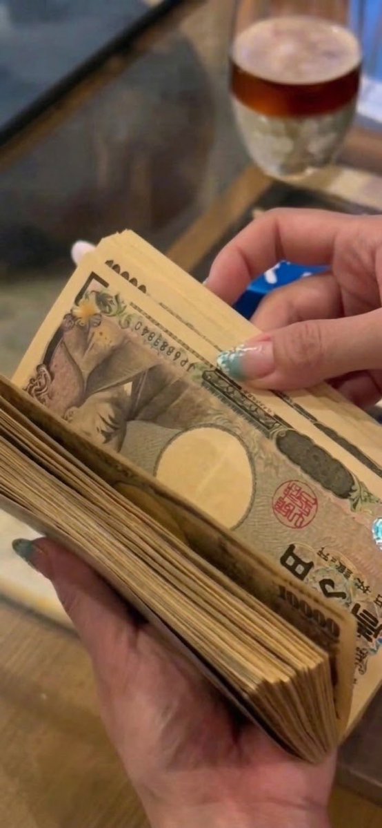 rururu747's tweet photo. 💸で解決できることあったら言って遠慮しなくていいからね！ https://t.co/1dGSOWJ3PG