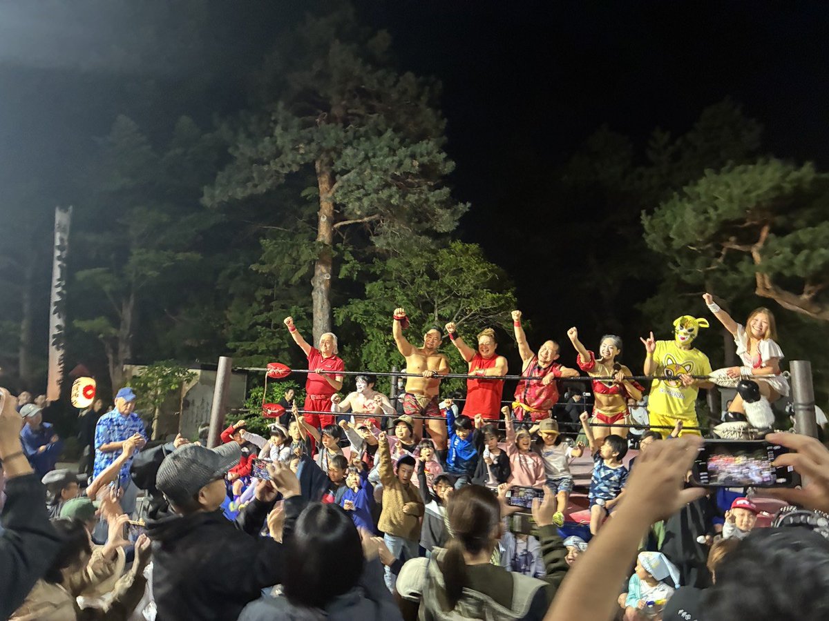 amiknd93's tweet photo. 昨日は #北都プロレス 北見神社大会
平日にも関わらず沢山のご観戦本当にありがとうございました！

3年振りの北見神社⛩️
また北見に帰ってこれますように！

北見の皆様ありがとうございました🌻 https://t.co/PcUy6Nj7HI