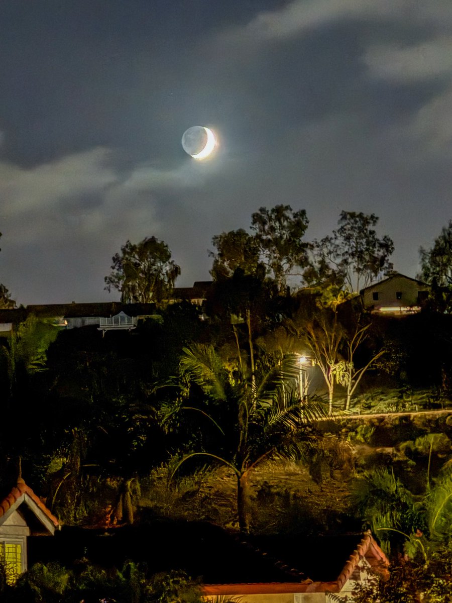 Enlighten1111Jd's tweet photo. Beautiful night in the neighborhood. https://t.co/Y9pltVkNw1