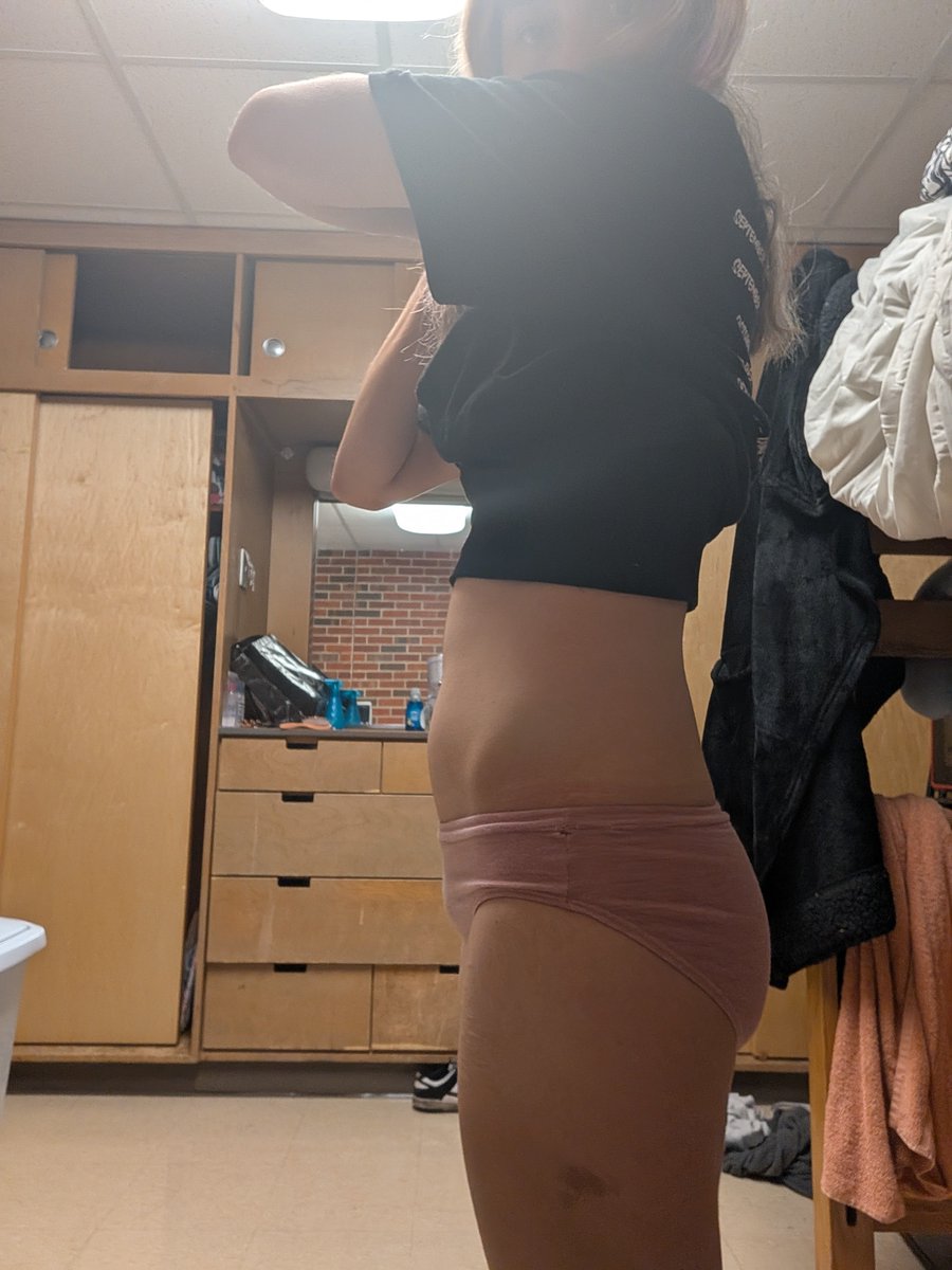 lexigacha3's tweet photo. I'm so embarrassed to post these but seriously wtf even if this why am I so fat. I'm so disgusting and greedy https://t.co/NQhqTdo9Ha