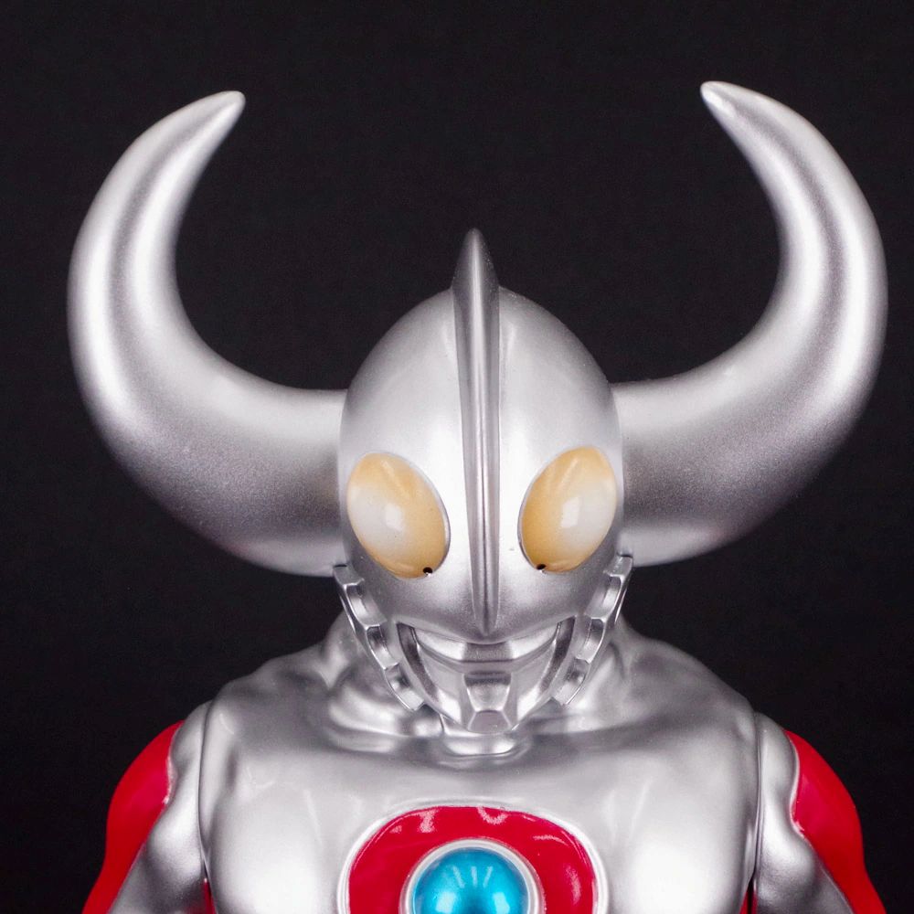 hakaba_gallery's tweet photo. ★商���情報★
Momoco Studioよりウルトラの父が現在好評受注中！
シルバーのボディに深みのあるレッドのボディラインが、貫禄ある雰囲気を更に高めている点にも注目してほしい。
#ウルトラの父 #ソフビ 
https://t.co/i5fdCPlmW1 https://t.co/YajEpVaEco
