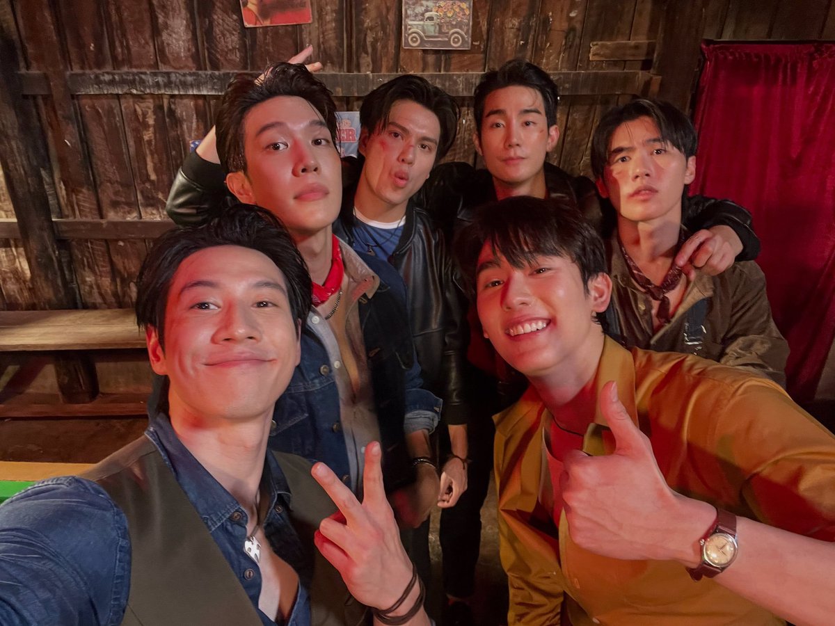 forceofficial_'s tweet photo. Friday Morning งับทุกคน✨
กลางกันยาละน้า ใกล้ตุลามาทุกที มาทยอยแลกฟอลตามแผนเดิมกันดีกว่า

1. สมัคร Account เพิ่ม
2. แลกฟอลวันละ 40 ฟอล ทยอยแลกฟอลทุก จ พ ศ
3. แอคทีฟ Account เพื่อไม่ให้ถูกจับว่าเป็นบอท
4. Mention ทำความรู้จัก

#รอเข้าแก๊งหงเสนคลุกฝุ่น
#LoversAndGangsters #ฟอสบุ๊ค https://t.co/FhqwvMoe62