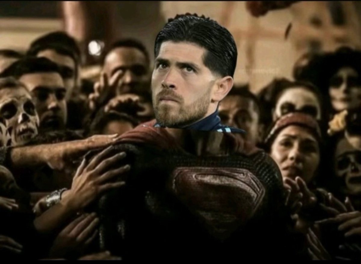D4NTE_ACE's tweet photo. @samengo_ofc Rossi é estatísticamente superior ao de bruyne quando o assunto é passes https://t.co/Kx6vP9Pl7x