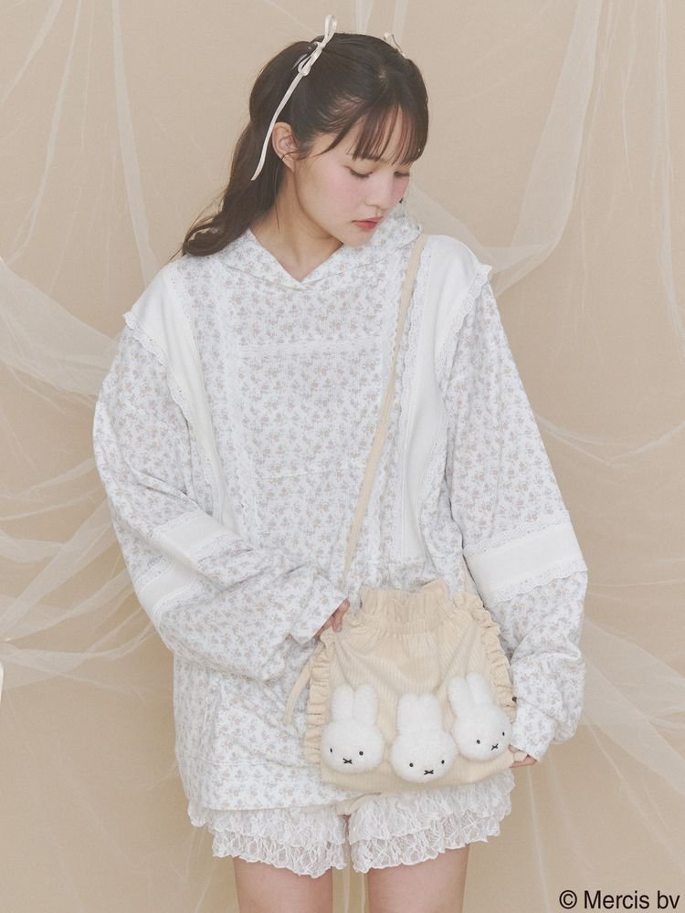 merry_jenny0825's tweet photo. きちんと整列したミッフィーたちが
ユニークで愛らしい巾着bag。
ショルダー紐付きで肩掛けできます！

⇒ https://t.co/0frpyT6w6n https://t.co/03bUHNVxbf