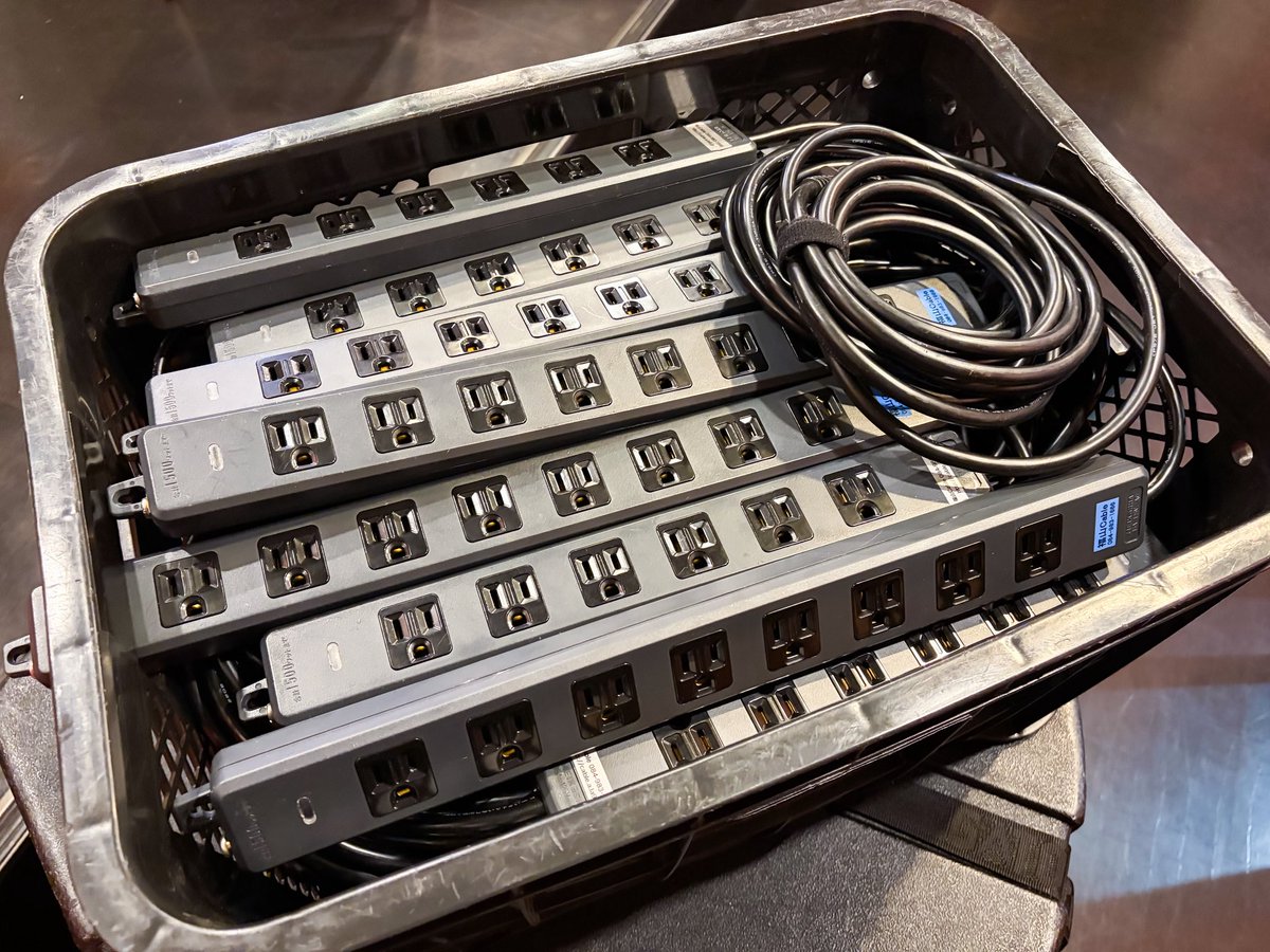 dhra_'s tweet photo. tidbit×明工社 タッグの新製品【Rig Tap】フライングゲットォォォ!
自分的に現場用タップは明工社しか勝たん。と思っている節があるw(画像4🫶これは愛です)
明工社さん @Meikosha1932 いつもお世話になってます!
このRig Tap、既存品から色々とブラッシュアップされてる模様で、個人的にはケーブルの取り回しが良いのが使いやすそう
「卓周りパッと出しタップはRig Tapしか勝たん」を押していきたいなと😬
10/8から販売開始で @tidbitinc さんのオンラインストアで先行予約受付中だそうですので、仕様など詳細チェックしてみて下さい!https://t.co/37q7psSlsT
#明工社 #電源タップ