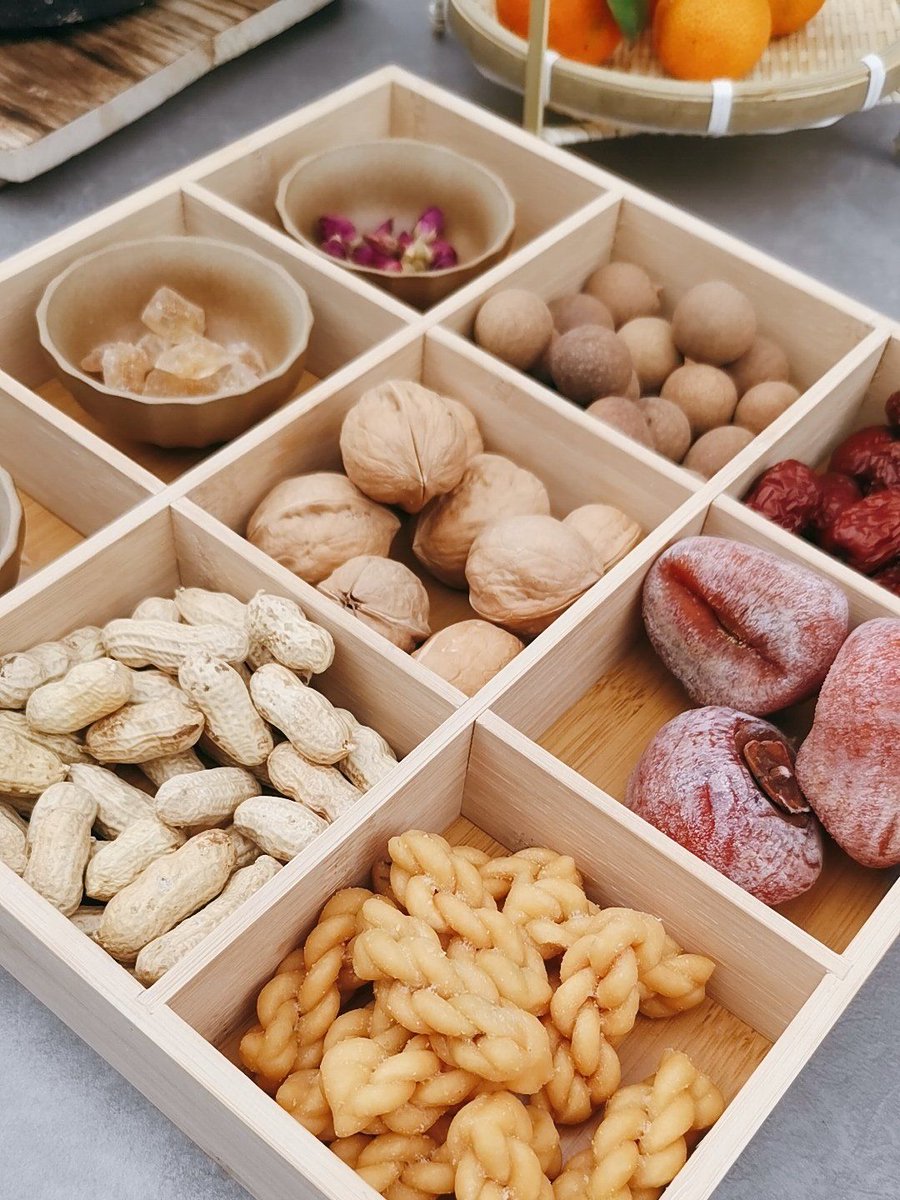 step8henryanwat's tweet photo. My go-to midday snack is this salted caramel nut mix—crunchy, sweet, and perfect for sharing with coworkers! Who else needs a snack pick-me-up right now https://t.co/ea5B5H1EK5