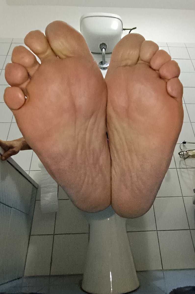 mysweetmalefeet's tweet photo. @MultiverseSoles Mmmm https://t.co/57owNTT8ZF
