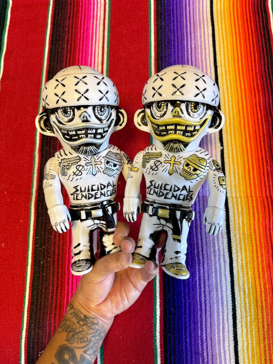 BlackBookToy's tweet photo. 応募開始となってます！XLサイズは24cmとボリュームあり！
Lottery entry opened!! XL size is standing 9.4”(24cm) tall!!

https://t.co/Ef64k3OHns

#sofubi #ソフビ https://t.co/CwjQH0SZV0