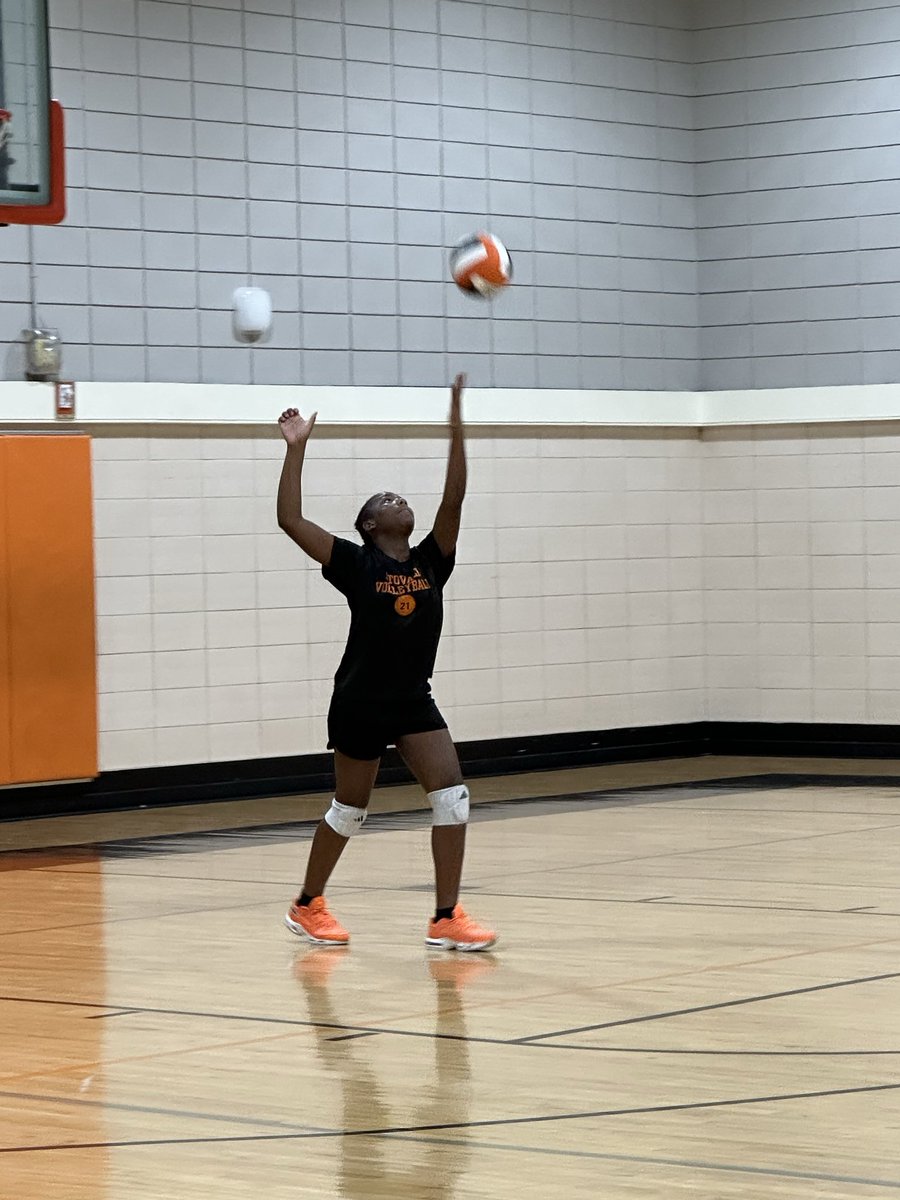 StovallMS_AISD's tweet photo. 7th grade Lady Steers Volleyball game against @HambrickMS_AISD!  Keep striving ladies! 🏐 @AldineISD @A_TeamAthletics @DrWynneLaToya @drgoffney #ChooseAldine #StovallVolleyball #LadySteersAthletics https://t.co/oBRXwl8udD