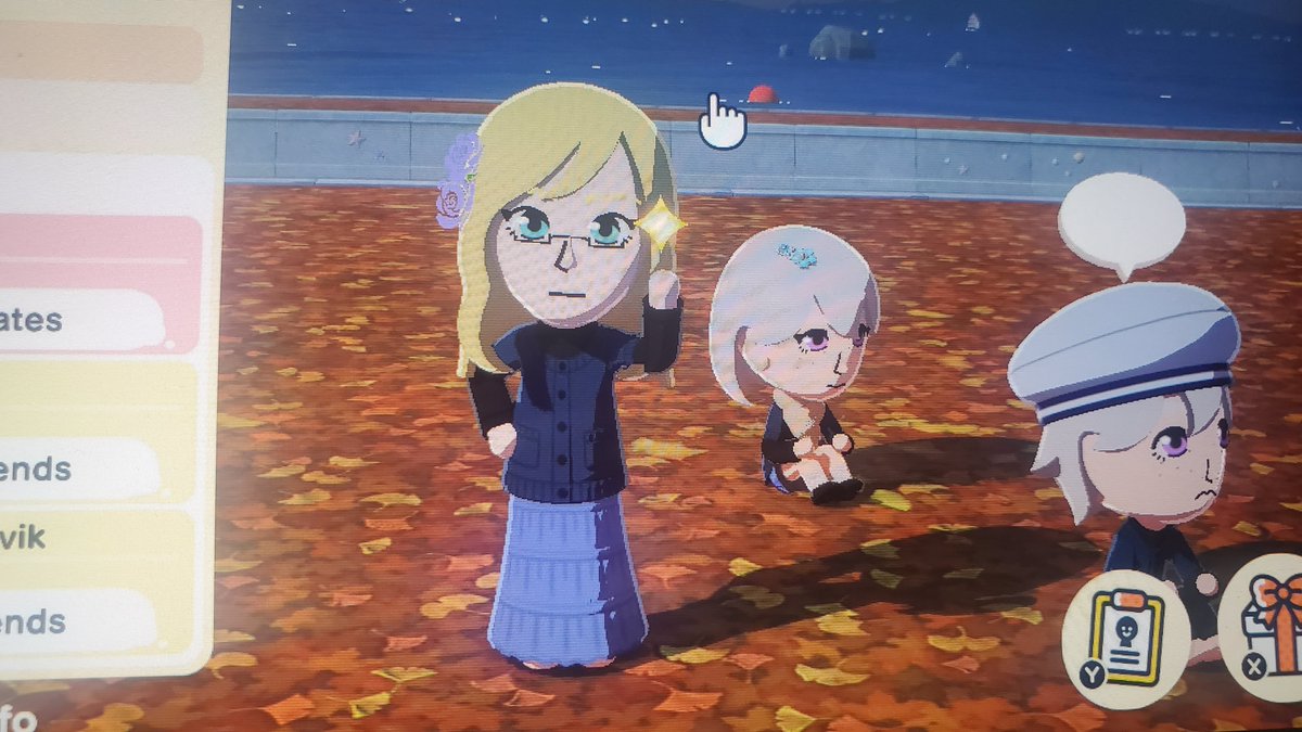 Emil772074's tweet photo. She thinking about her wife (nyo canada) (also icey and nyo icey in da backround) https://t.co/eIypK4yaLJ