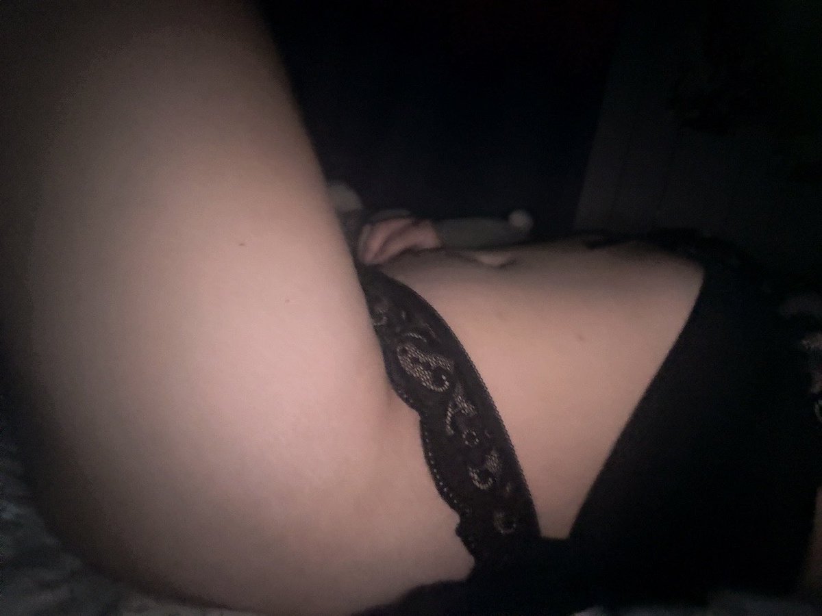 sweetheartttsss's tweet photo. need someone to take very good care of me :( https://t.co/ERhc0EVItJ