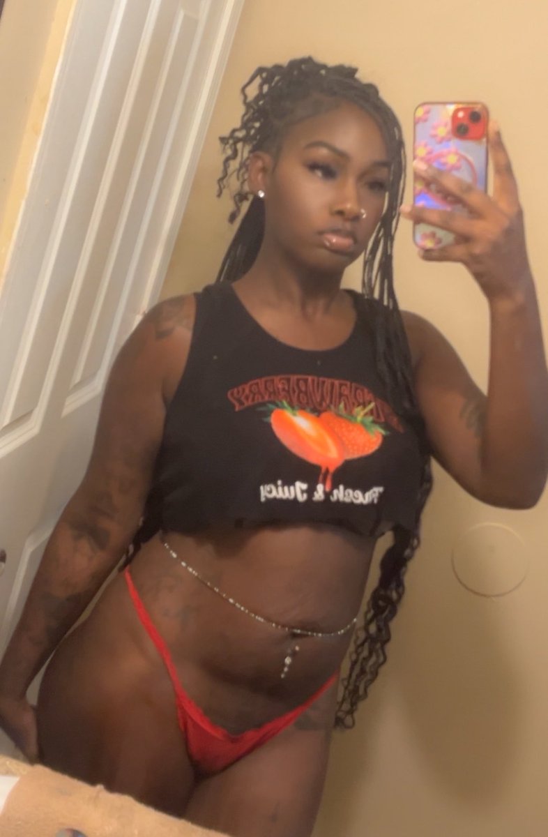 NeChocLit's tweet photo. Sexy Chocolate 🤎🥵 #darkskinforthewin https://t.co/70HMxWO52m