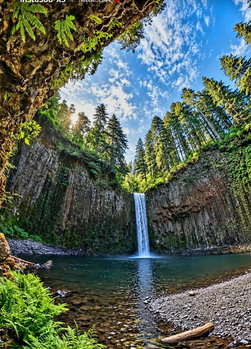 natashalynnm74's tweet photo. Abqua falls oregon 4 hr from my house but so worth the trip. https://t.co/sfdoY24unu