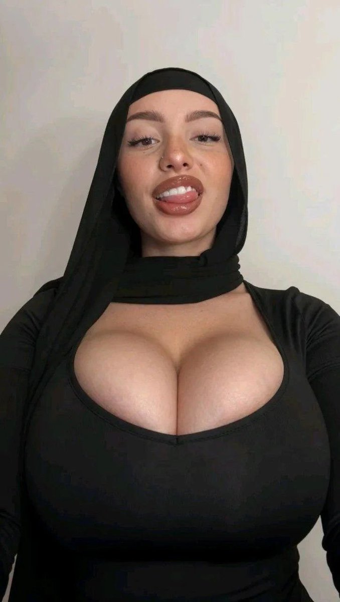 Gogooooooo2030's tweet photo. لنفترض اني موافقه علي طلب هتطلبه مني 
اي هيكون طلبك ،🤔🤔😂😂 https://t.co/m3ymimUuNf