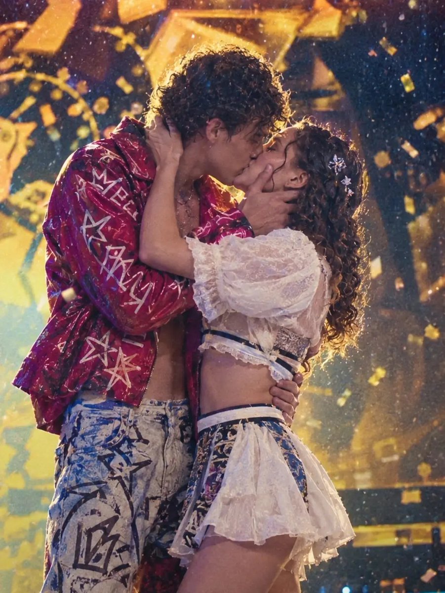 theobsidiann's tweet photo. Un encuentro, un desencuentro
Una flor, una canción
Una espera, un destiempo
El beso que no se dio 🥺

#Margarita3 #Marrey https://t.co/7ML5Q6e1AY