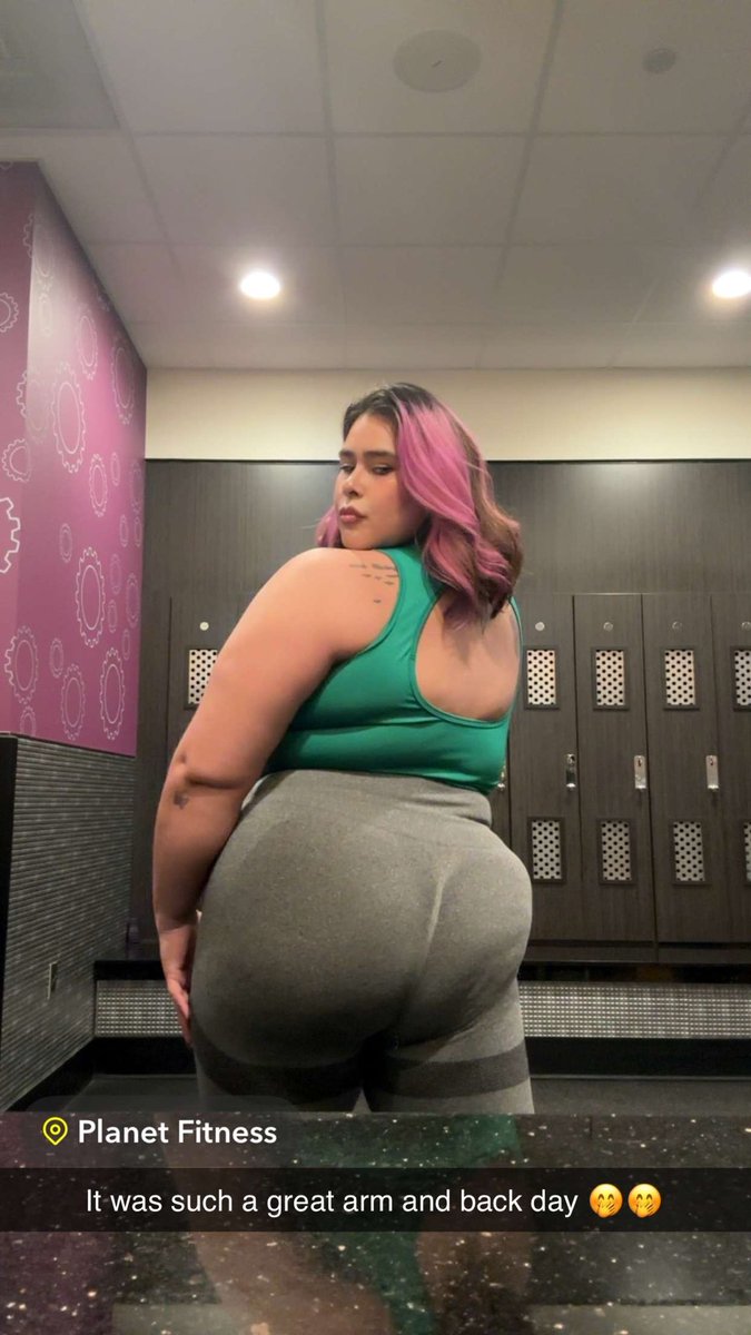urhighnessjai's tweet photo. Another awesome arm and back day 🤭💪🏽🍑
#bigbooty #curvythick #thicklatina #piggylover #gymrat #feelingpeachy https://t.co/623rv7r20b