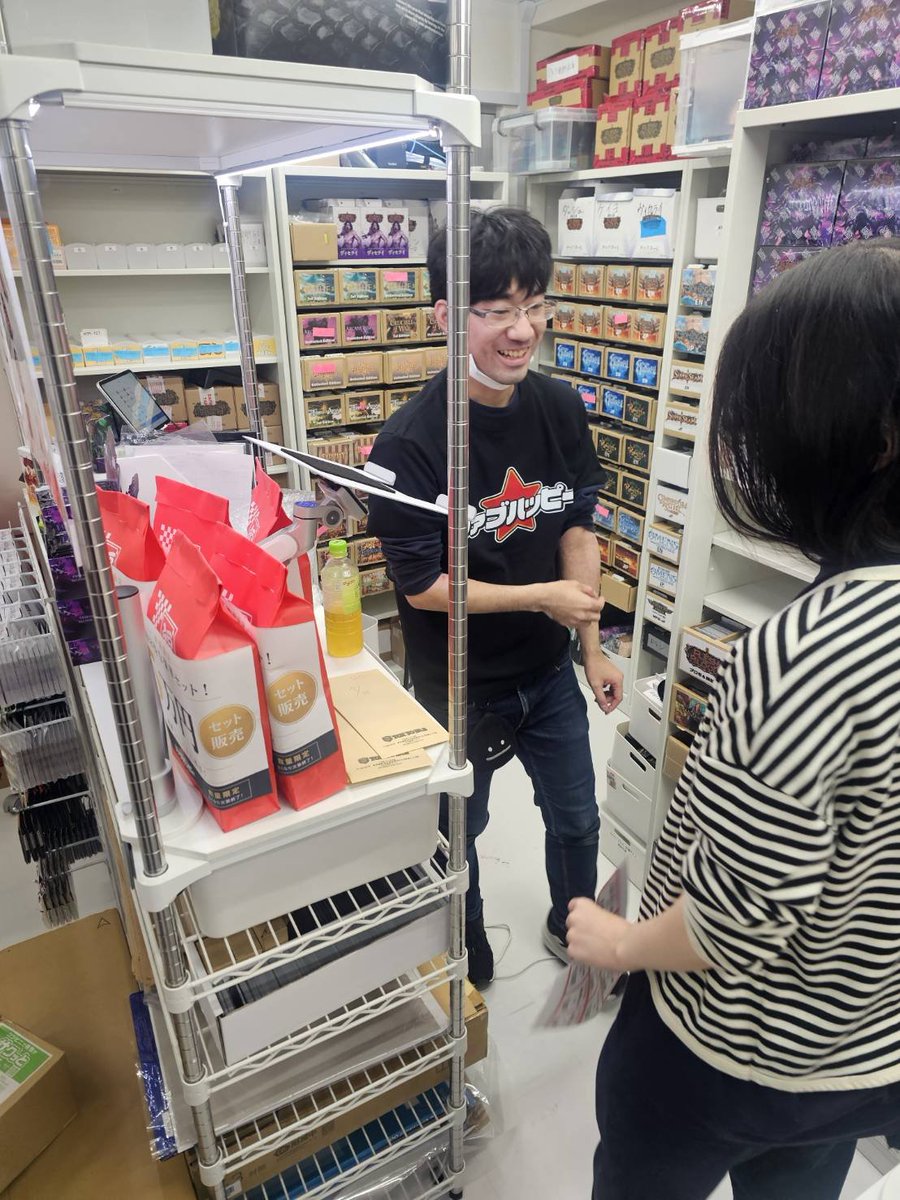 fabhappy_tcg's tweet photo. 【#FH爆誕】

爆速で開店準備中です✨✨✨

本日１３時開店です‼️‼️
ぜひぜひご来店お待ちしております‼️

#TOKYOFAB
#ファブハッピー https://t.co/RWJ4tGfW9O