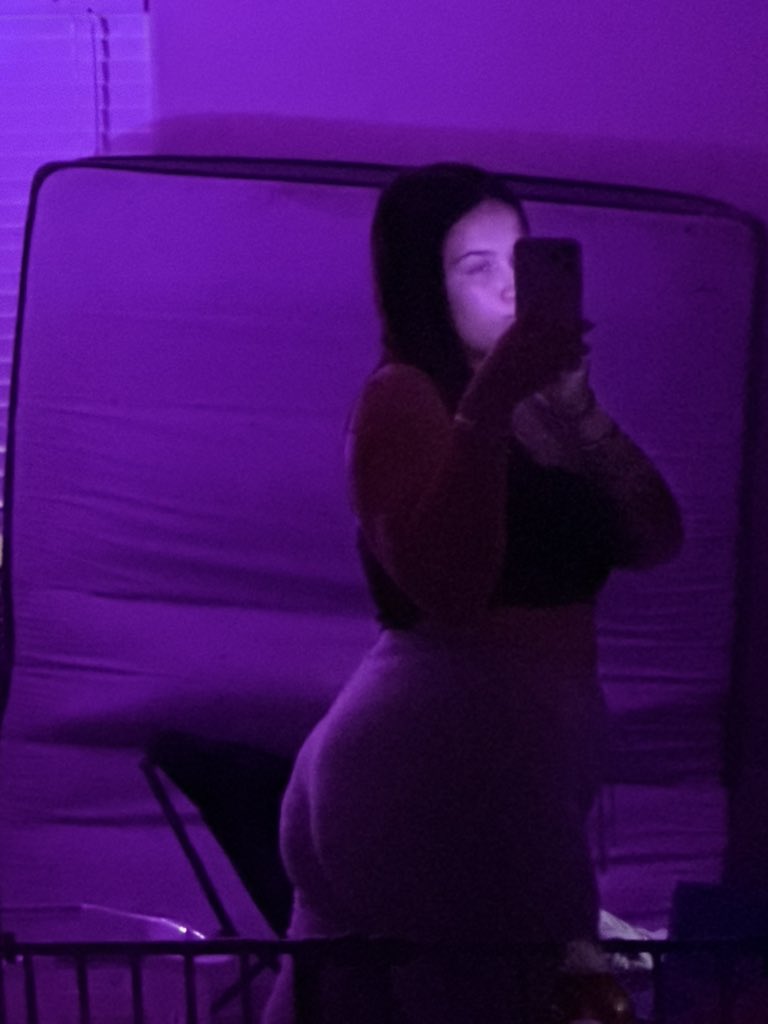MissKittyLVV's tweet photo. Big Mama is back yall! So much new content on OF 🩷

#teen #booty #gooner #chudai #onlyfans #contentbuyers #nsfw #cheatingkink #lasvegas https://t.co/PGKoq6KBSg