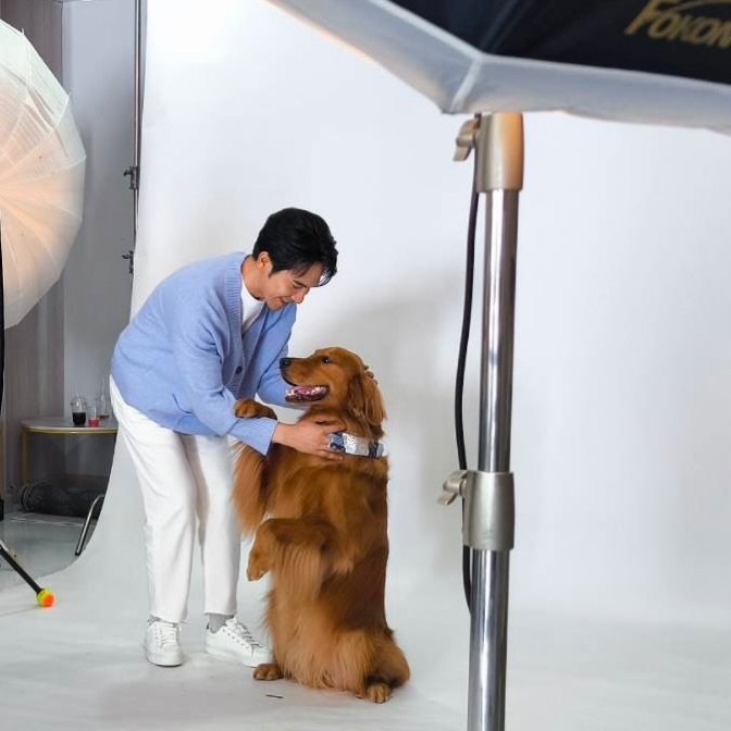 Noina_nutex's tweet photo. เบื้องหลังโฆษณาน่ารักๆ พี่โป๊ปกับน้อง Deedo 

 deedo.thegolden 
——
behindthescenes Deedo was having way too much fun on set 🥰😆✨🎥📸🎞️ 

#popezaap
#ชีวิตดีดีGEDGOODLIFE
#allernix

Cr.deedo.thegolden

17/09/69 https://t.co/IJUca3A3T9